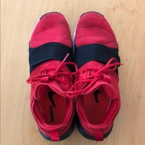 Men’s 10.5 Nike AirMax training shoes